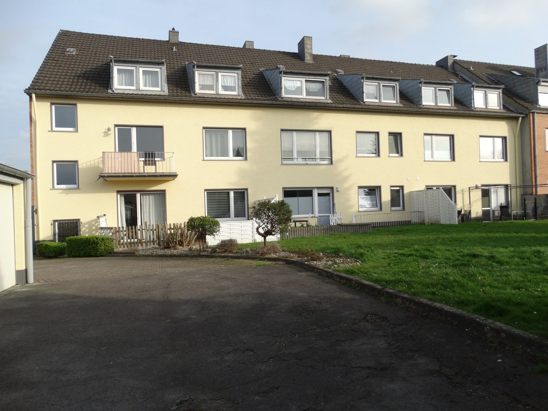Mehrfamilienhaus aus dem Bestand von CGJ Immobilien